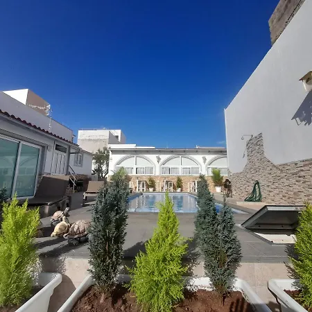 Tenerife Little Village S *