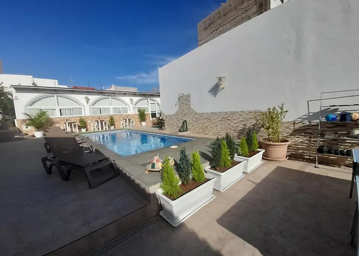 Tenerife Little Village S *